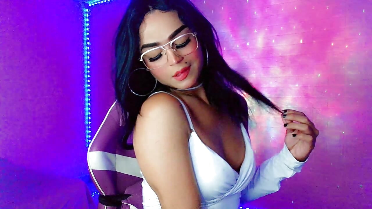 zoe - video by Ms-Zoehans cam model