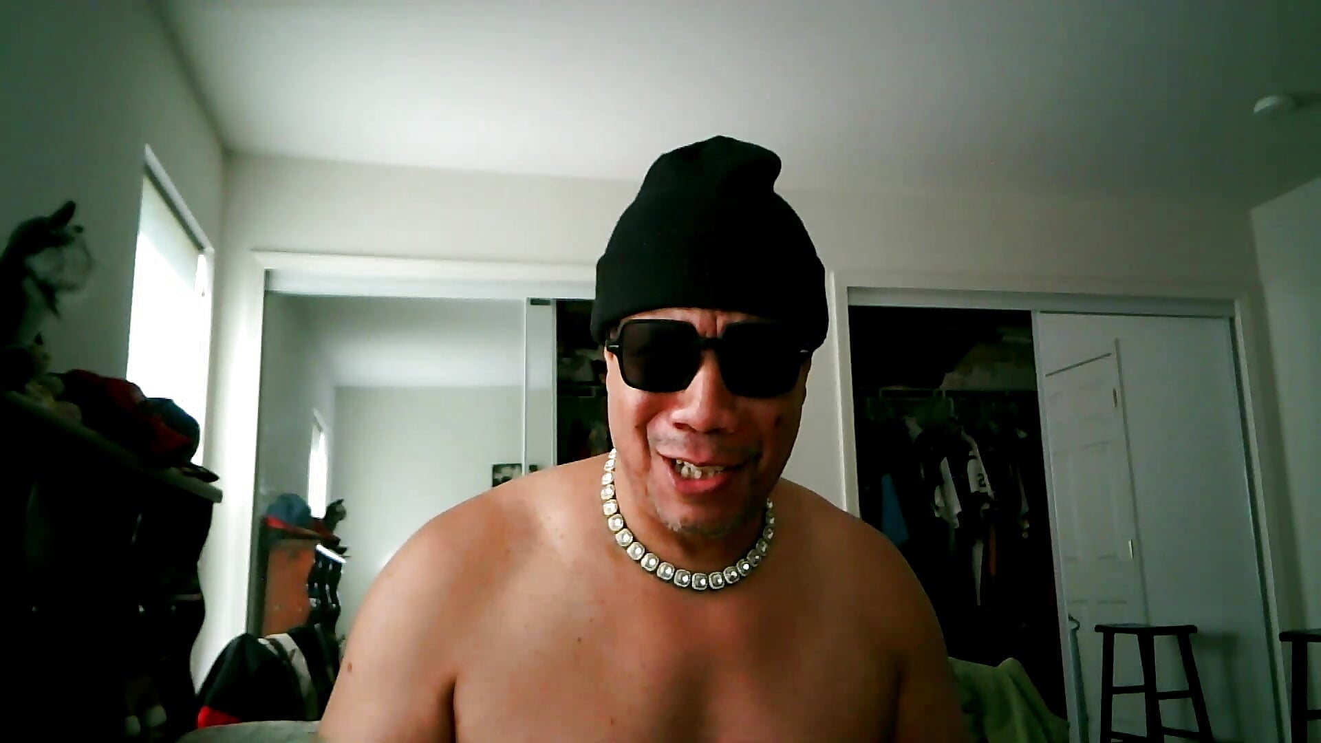 "She is Wet" - vidéo du modèle de showcams pimpdaddy4ever