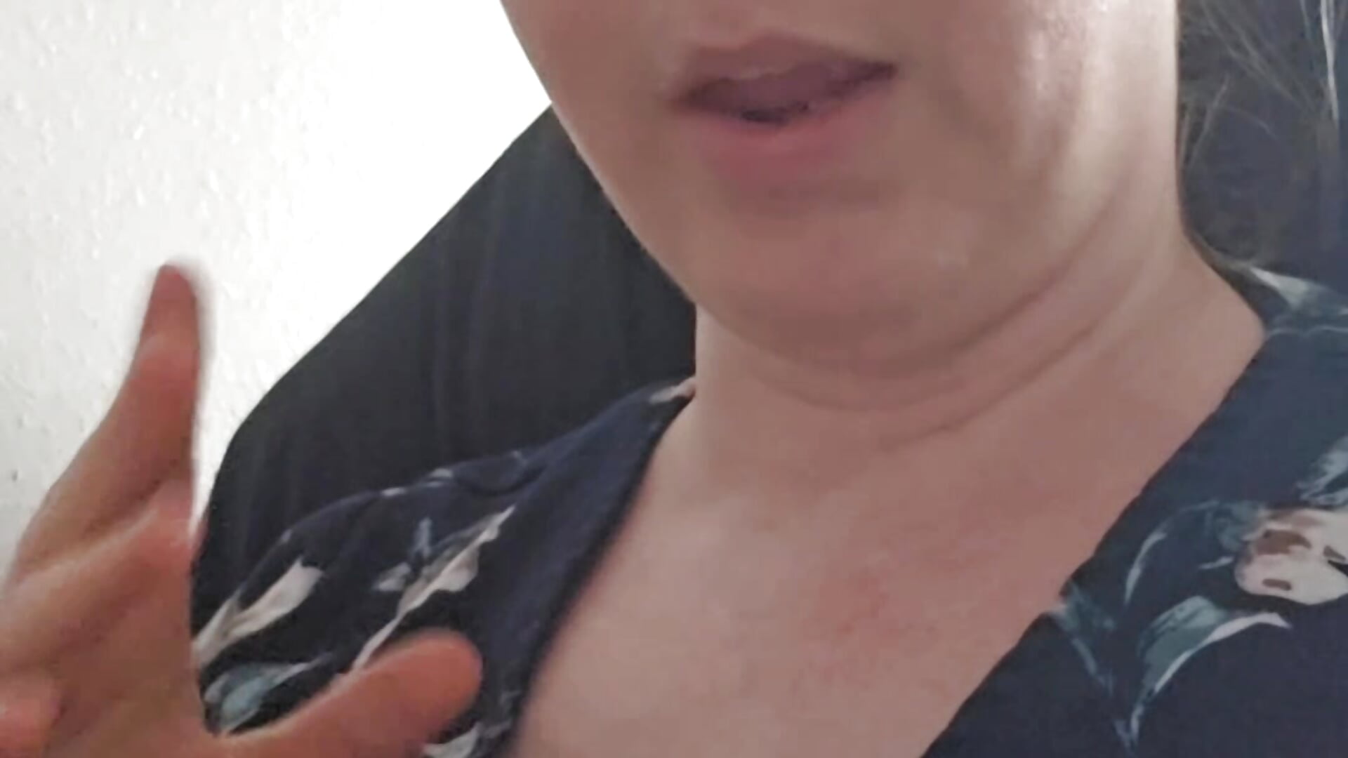 Update on Lamb's Cam during Summer Months - video của người mẫu cam littlelustlamb