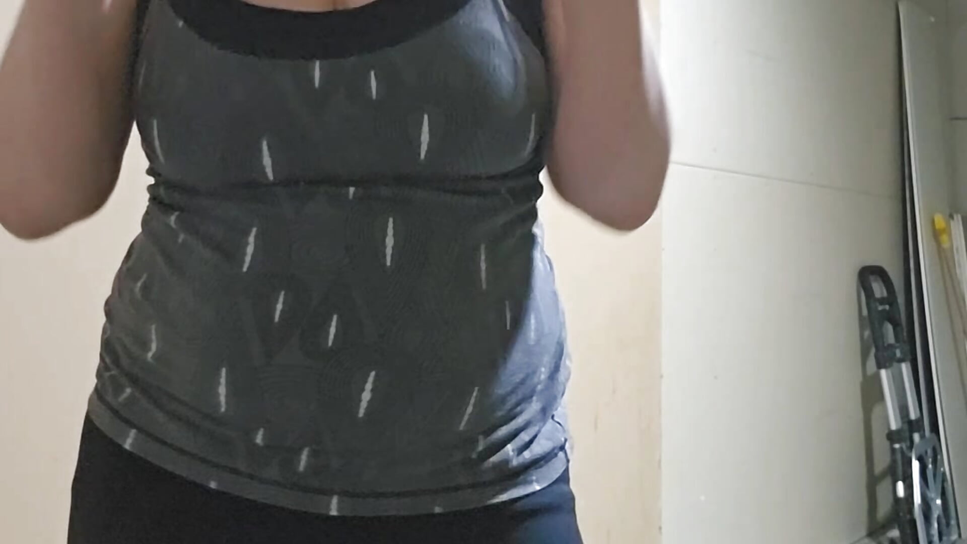 Garage Content Coming soon - video av littlelustlamb cam-modell