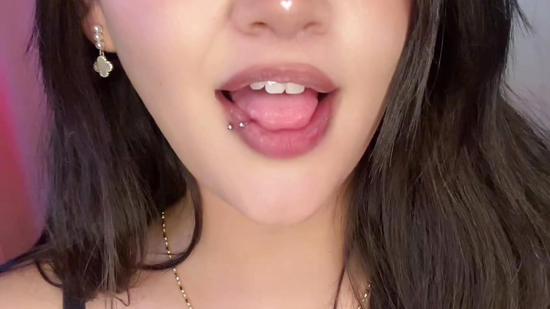 😜😏 - video của người mẫu cam Ari_Martin