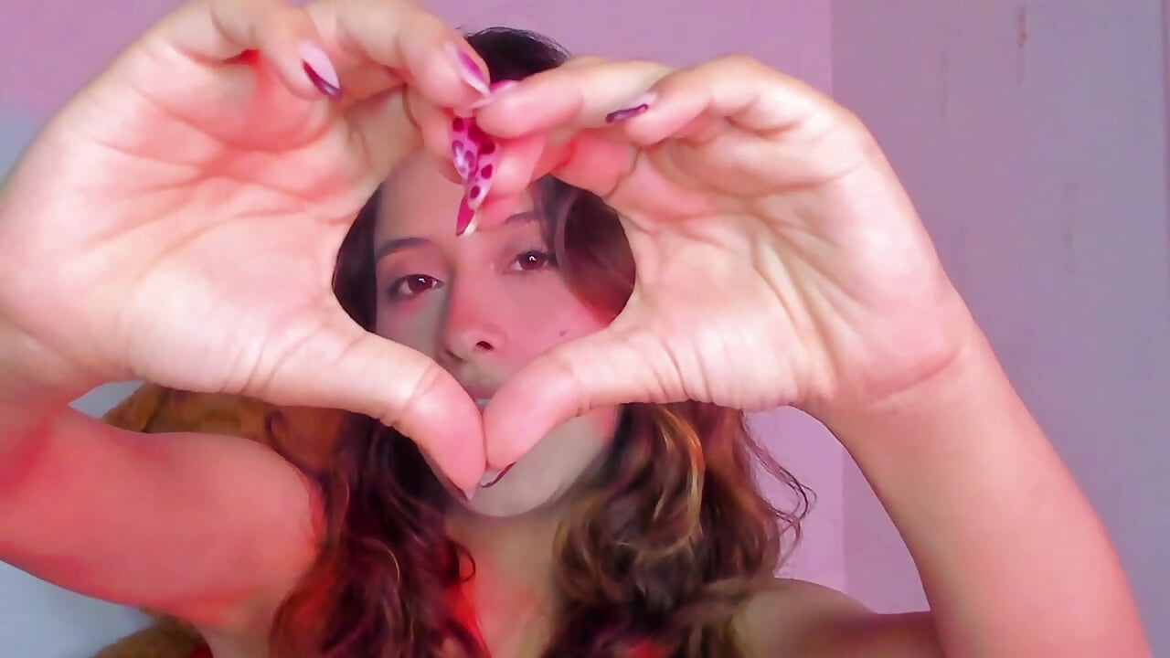 Hello love, big kiss for u  😘 - відео від вебкаммоделі little-Emma