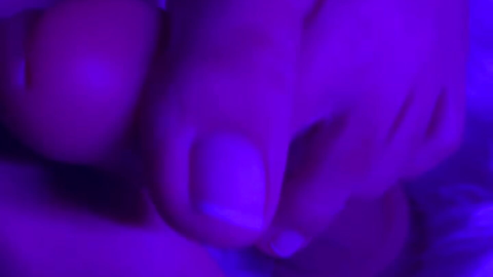 My feet want to play with your cock