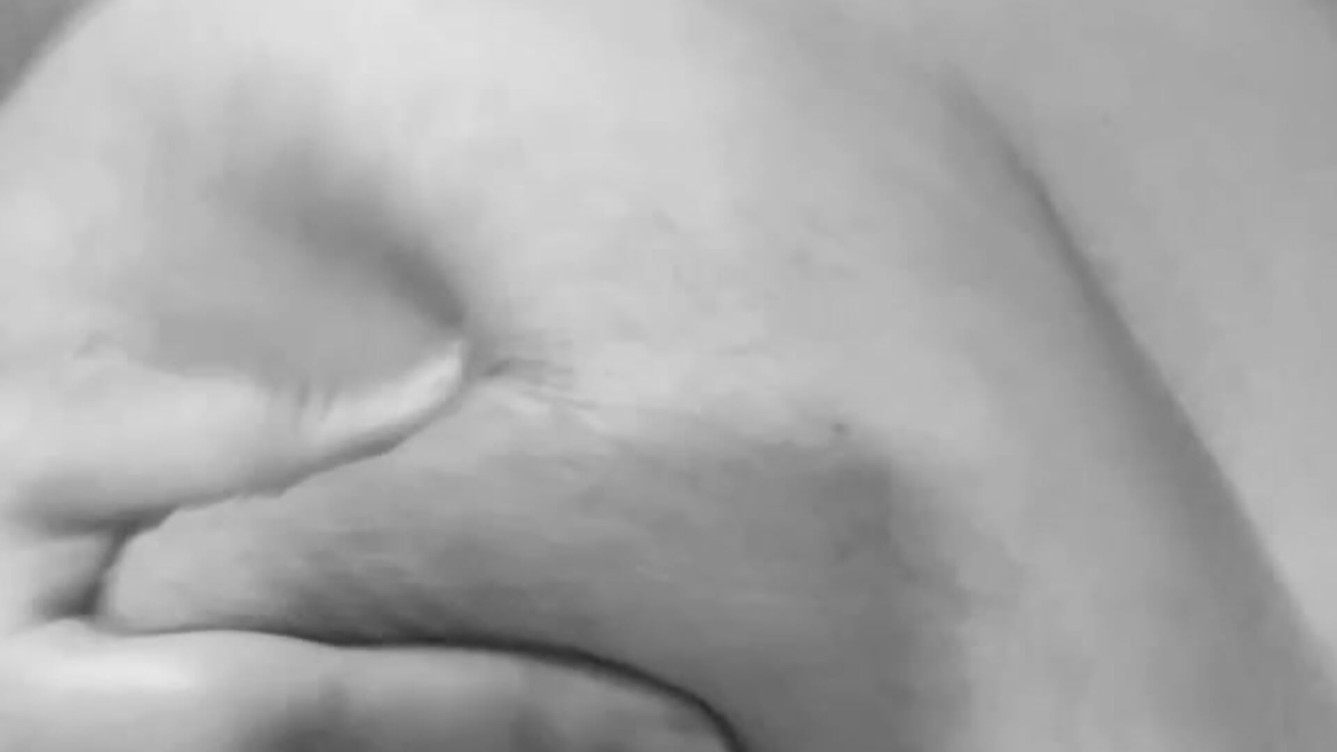 Squeeze my tit
