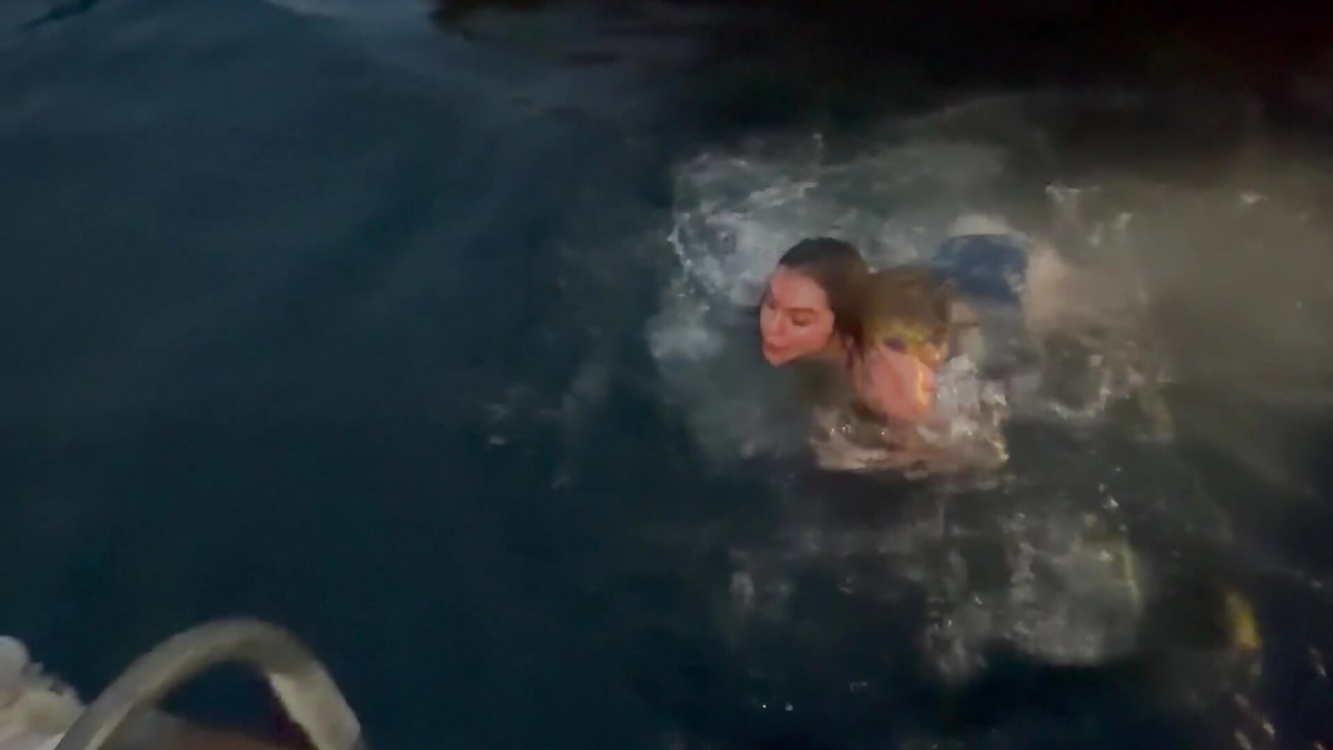 Jumping in the fjords -5 c - video by Alirawrz cam model