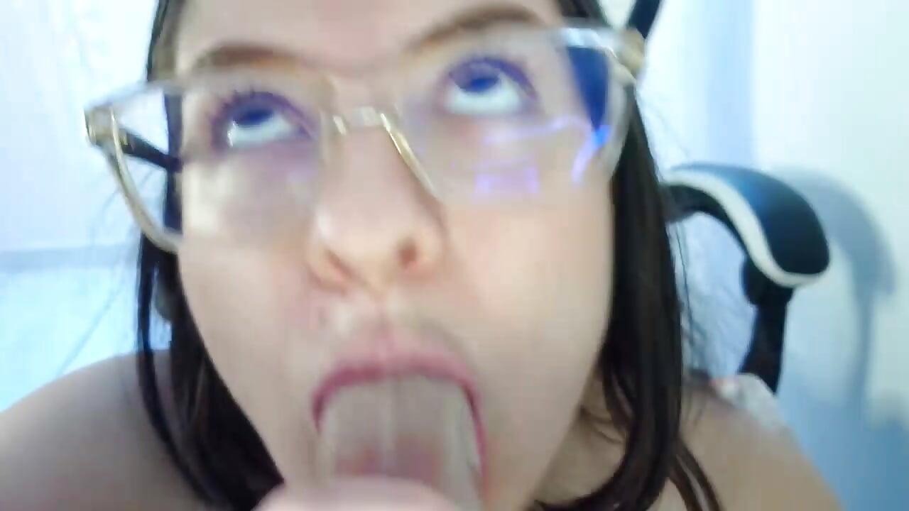 Give me my milk Daddy👅