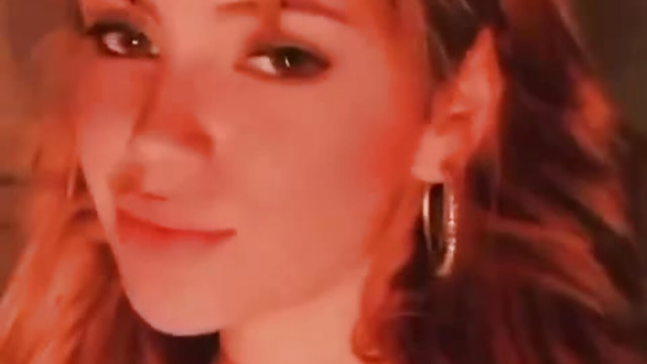 b5d84d785c484a9493c4f7f4cb7eb798 - video by Lorraine_Leon cam model