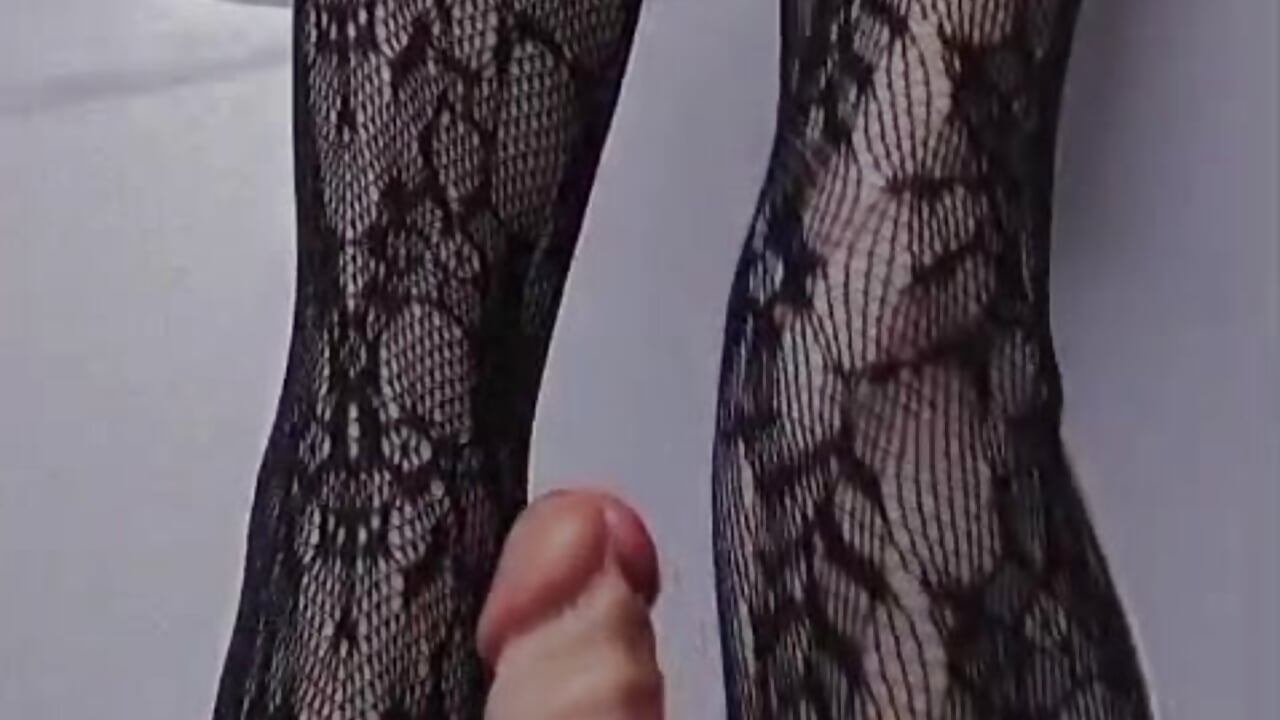 Under My Foot, Just Like You Should Be. - video by ArielBurn cam model