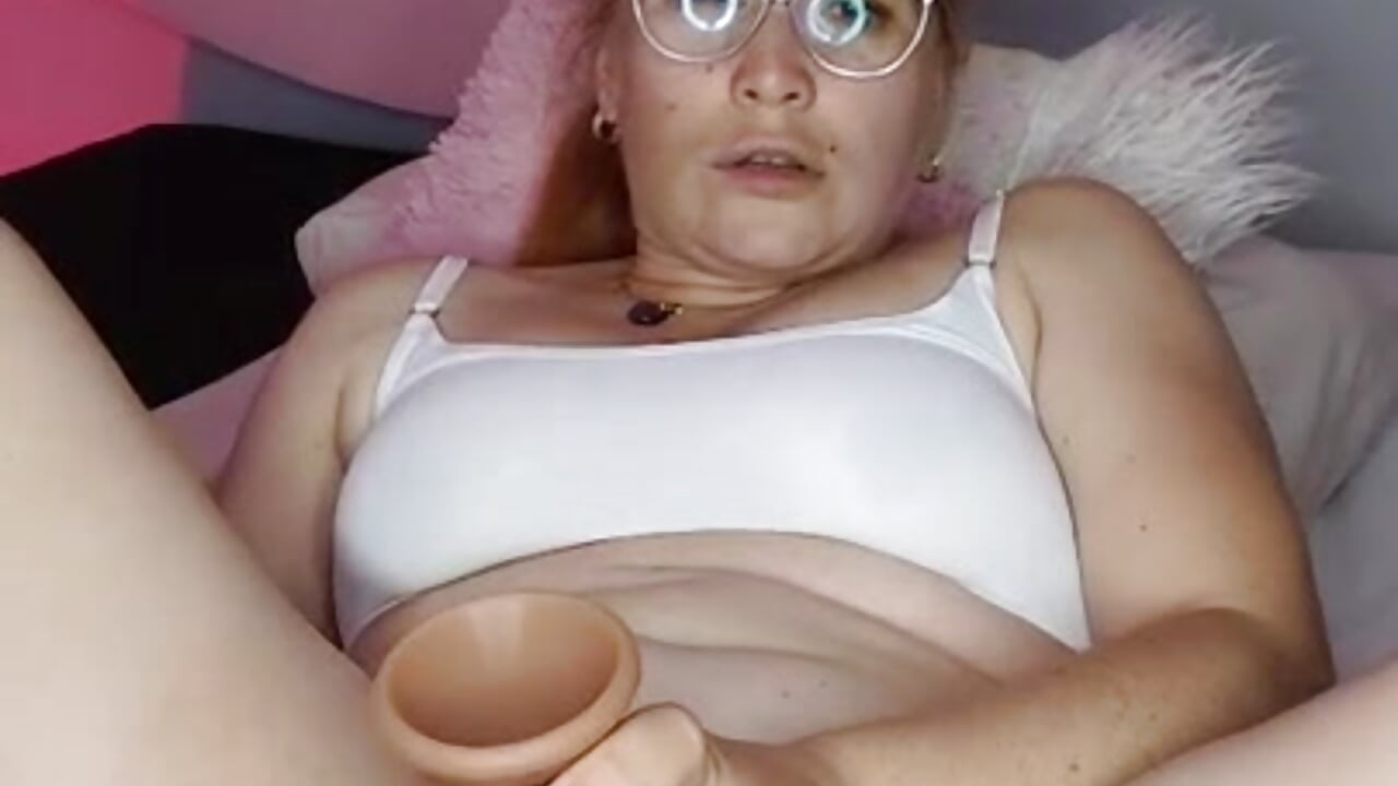 🐙 Soft tentacles, dirty thoughts and a very naughty mood tonight…😈 – видео вебкам-модели AllisonRoberts_
