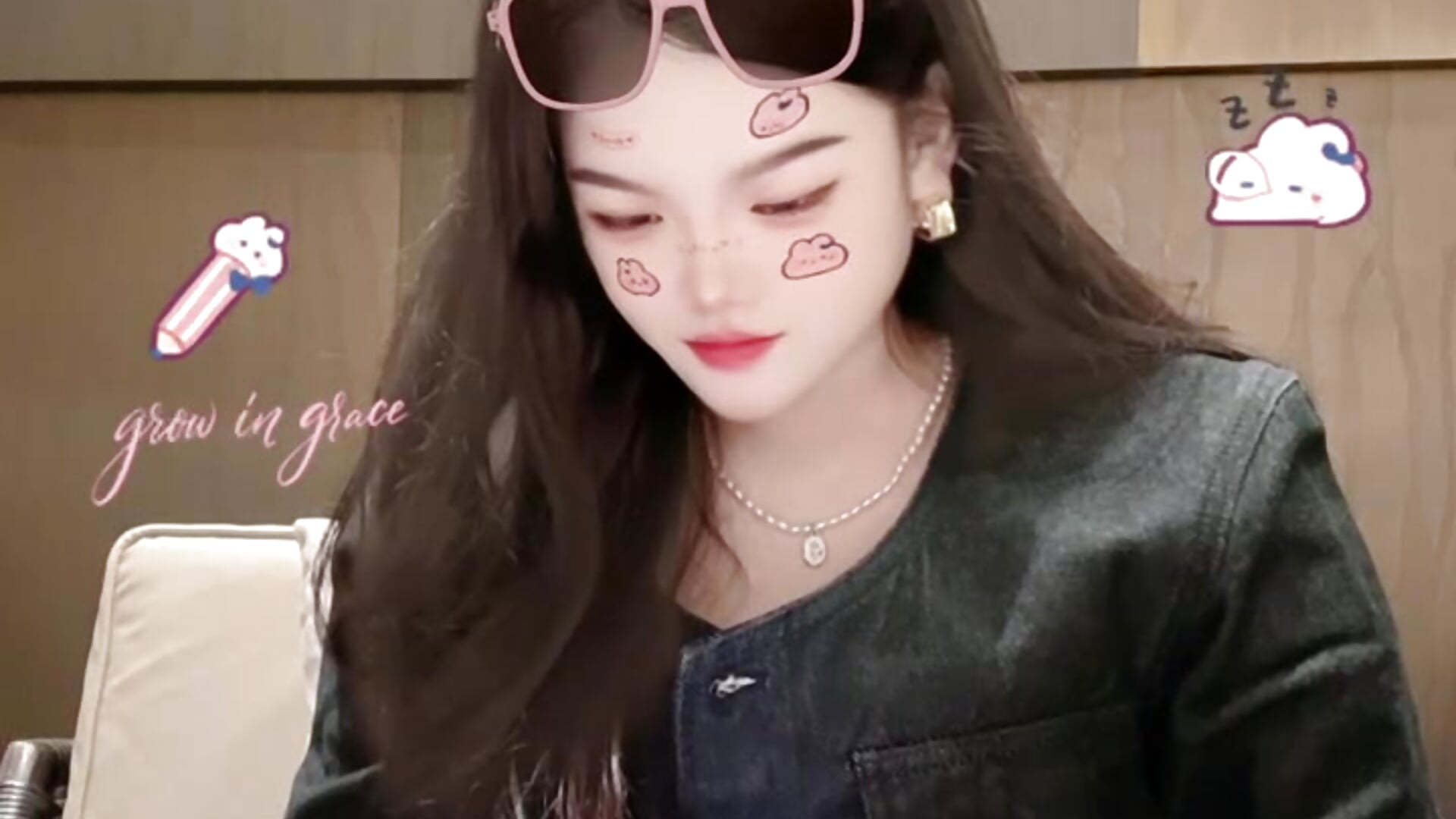 2e759988a9f9719d901adc7f204b99a4 - video by MiaoMiao- cam model