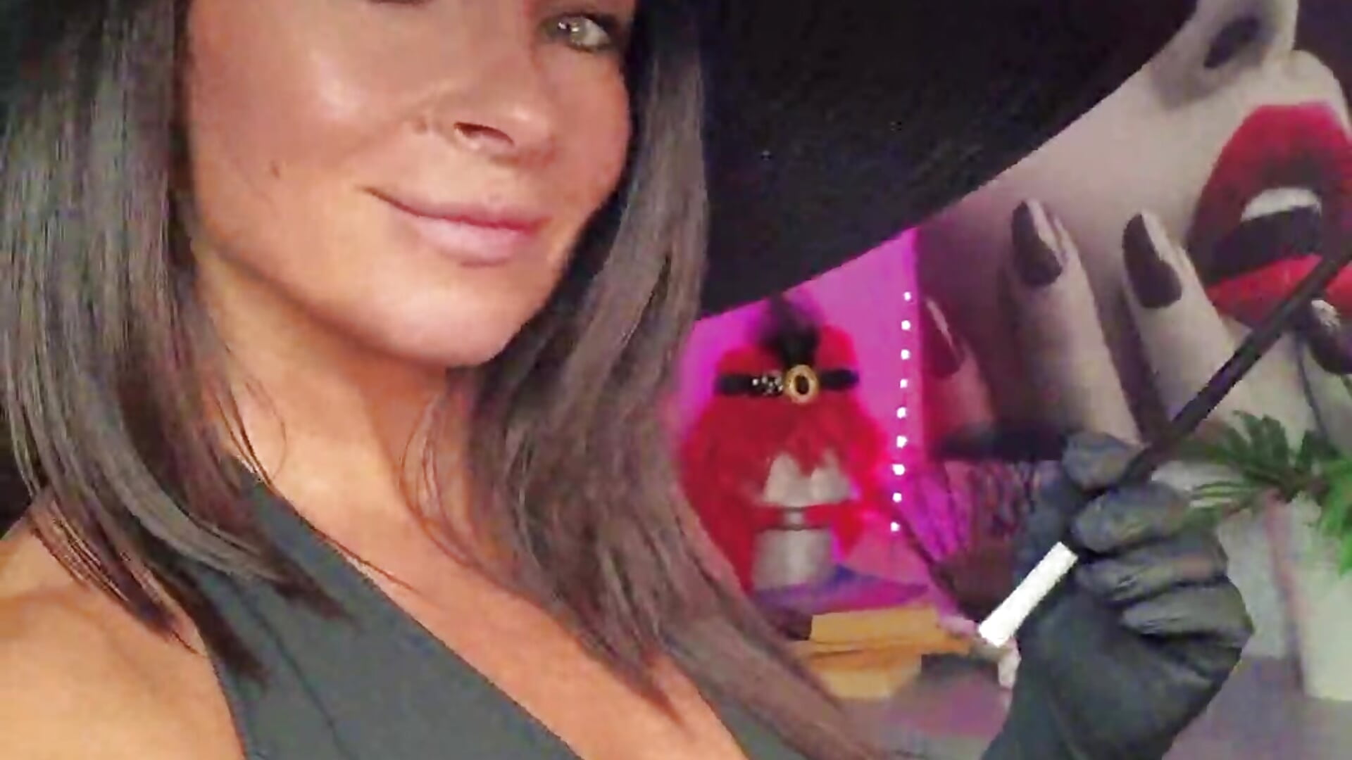 MicrosoftTeams-video (35) – video af HelenLuxx cam-model