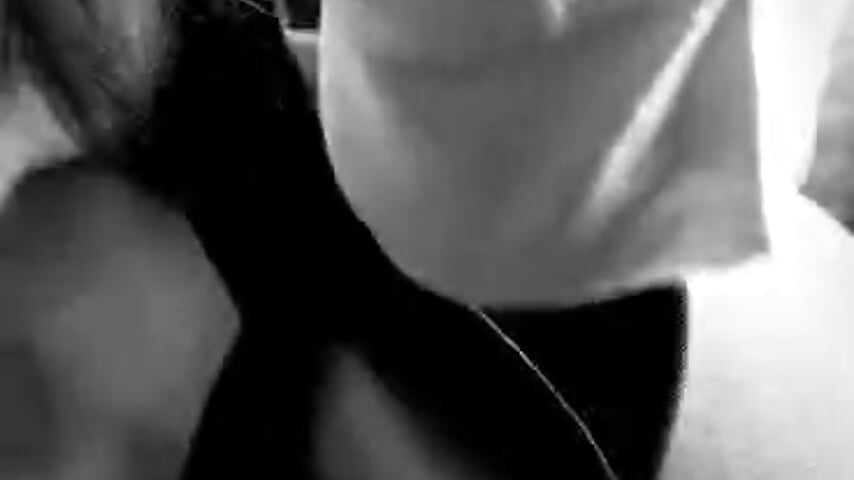 Venis a ver que hay abajo? - video by MaluZukii