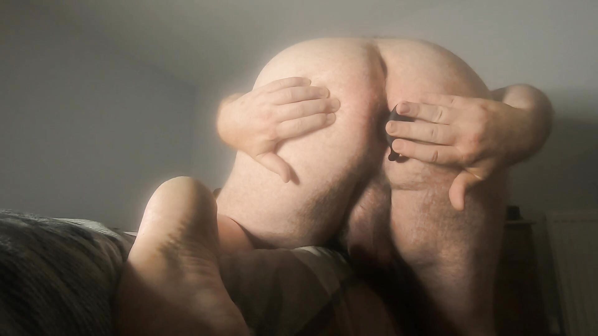 Inserting my Lovense Hush Large butt plug