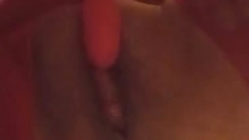 Hit blonde squirts on camera