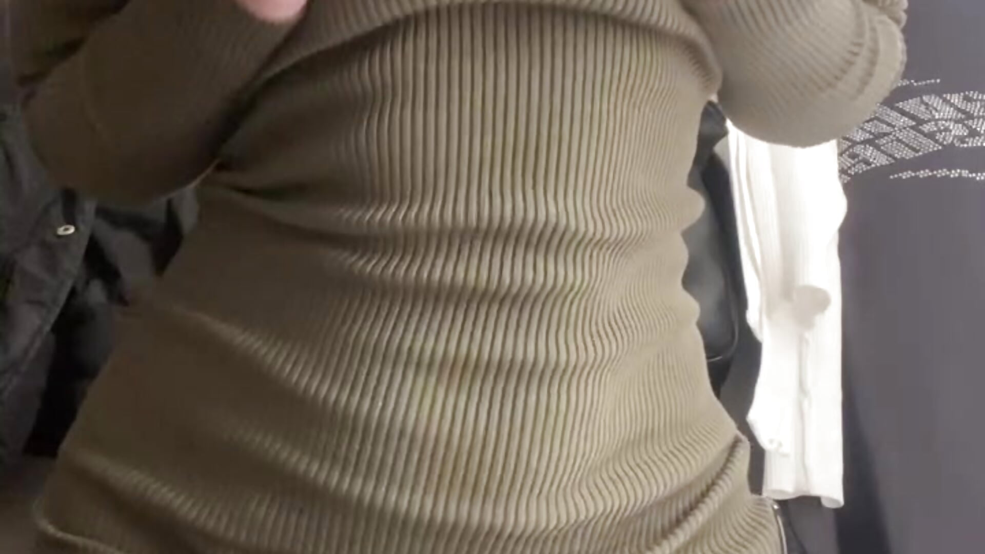 fitting room fun - video by Cinnamon_Ginger cam model