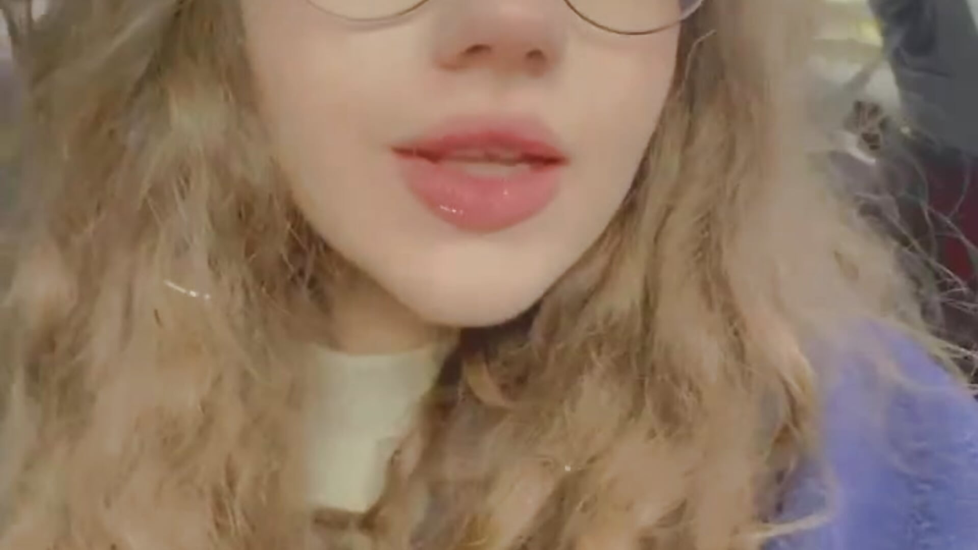 In the car - video by Lizzy_Dizzy cam model