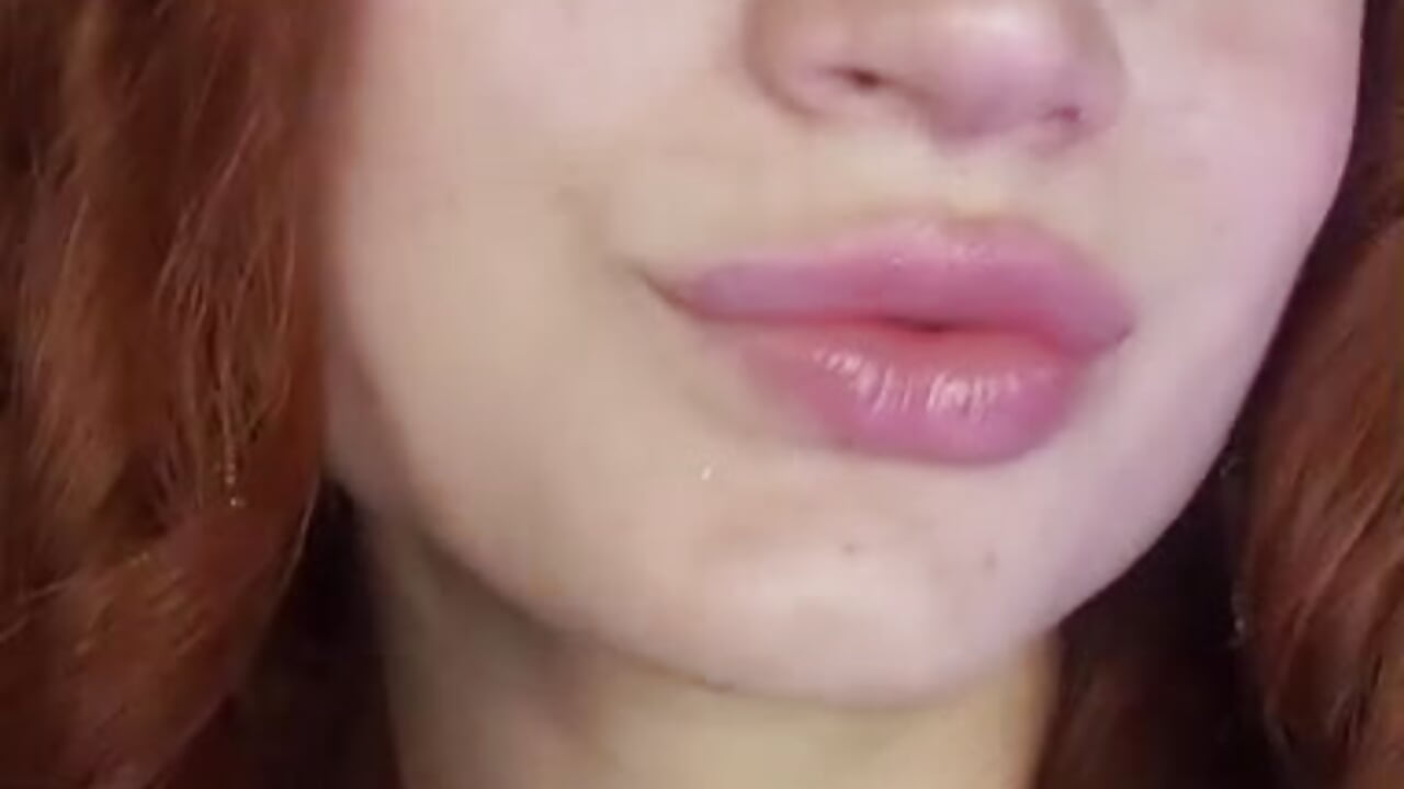 WhatsApp Video 2025-04-18 at 4,08,44 AM – видео вебкам-модели AdelaineBest