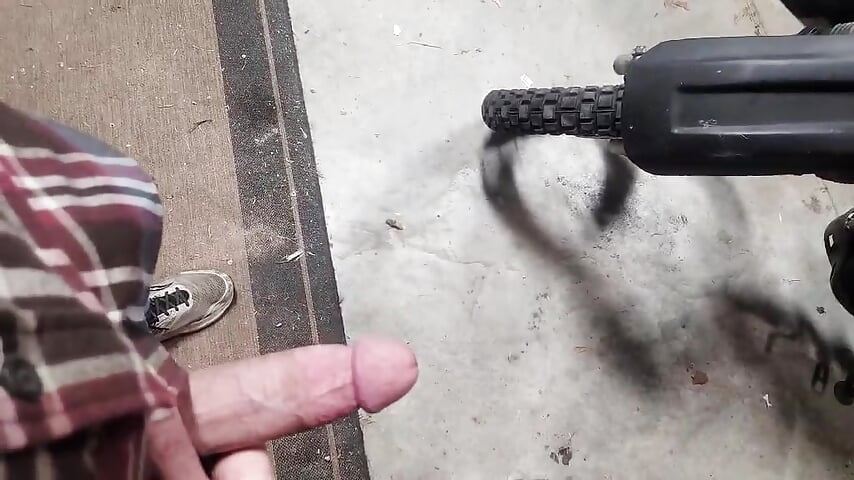 Messenger_creation_97EBCF46-C3E8-4360-9BD8-9D3CC036EF00 - video by stillplayswithplanes cam model
