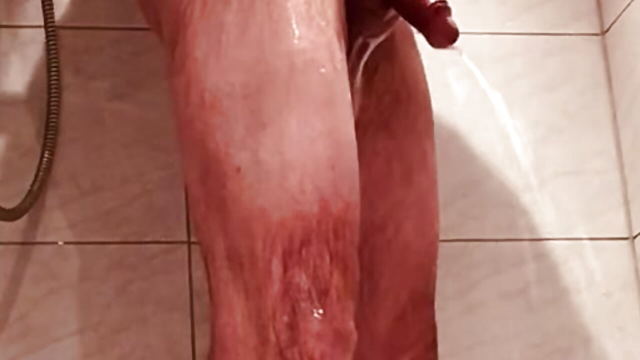 Washing my dick and my ass In the shower - video by Best-Ager cam model