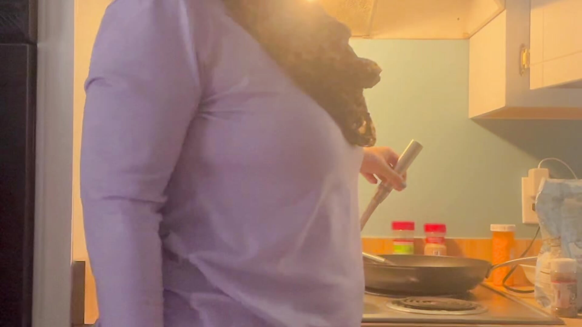 Making homemade sauce – видео вебкам-модели MilfyMrsRobinson