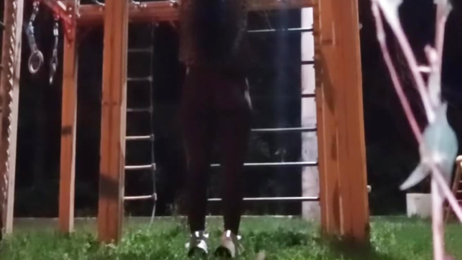 I'm learning to do pull-ups💪 - video by leillaMurrayy cam model