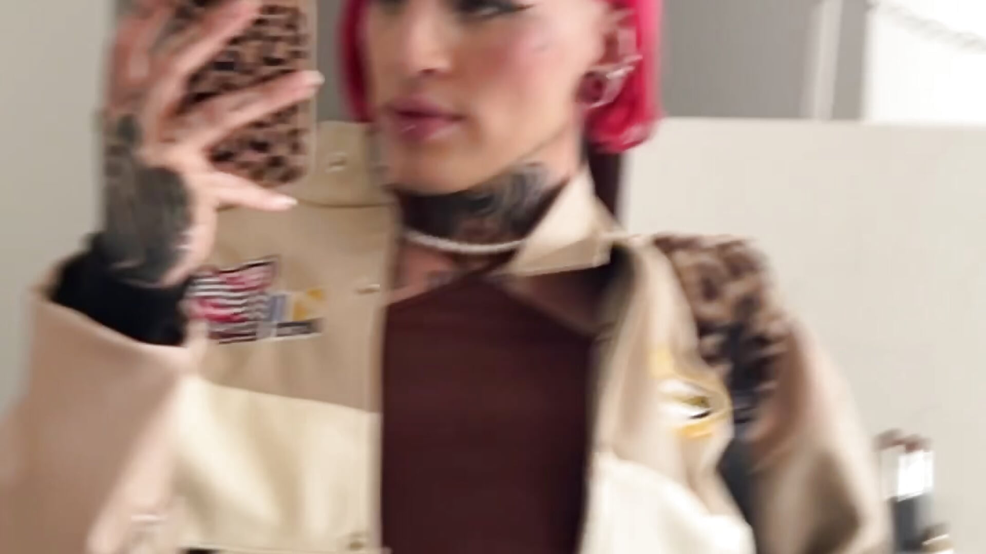 Casual - charlotbelucci_ 캠 모델의 동영상