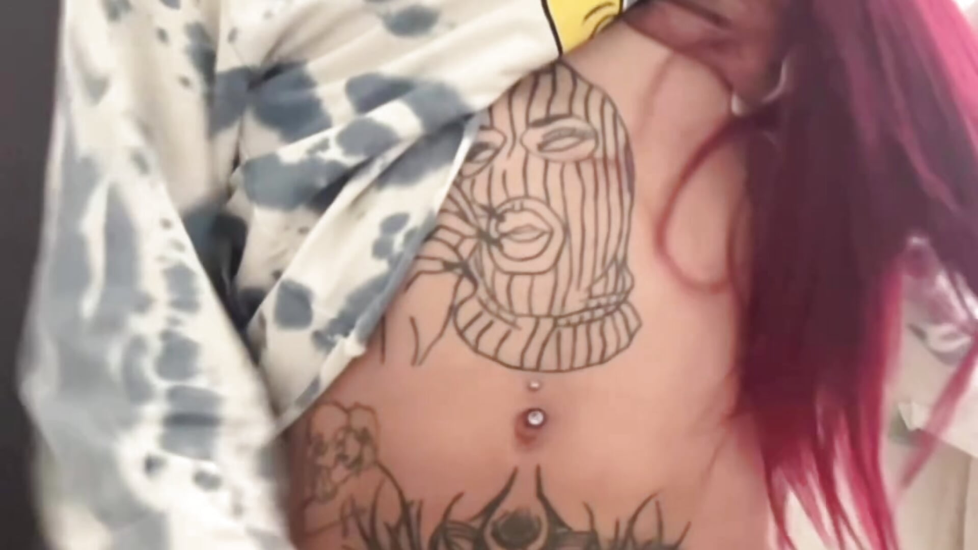 Cum – video od webkamerové modelky charlotbelucci_
