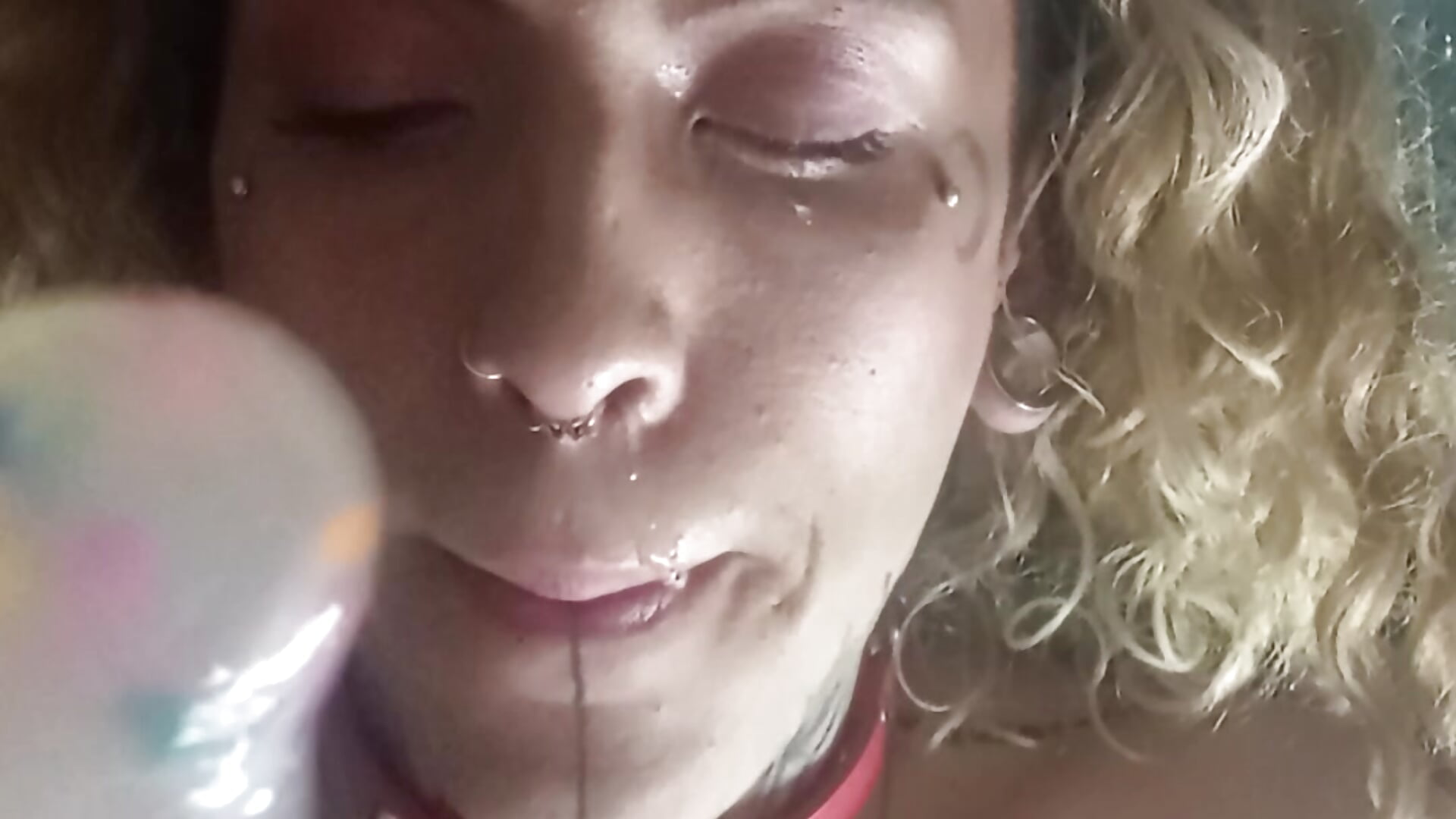 Fuck My ass – video od webkamerové modelky charlotbelucci_