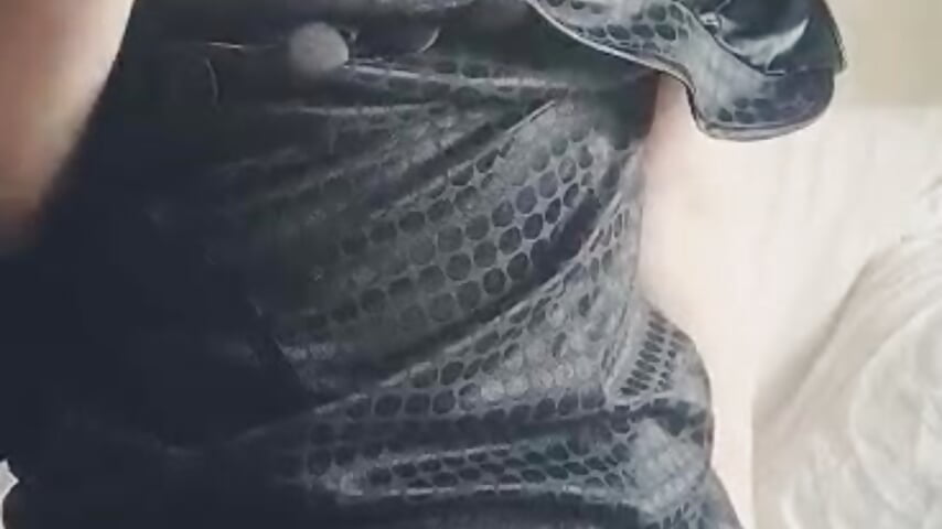 床上等你