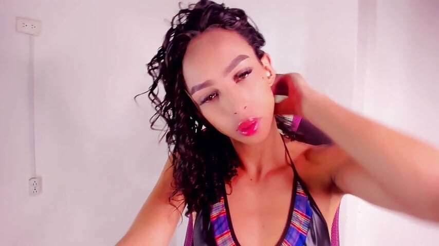 BABY BLUE - video của người mẫu cam Miissblunt