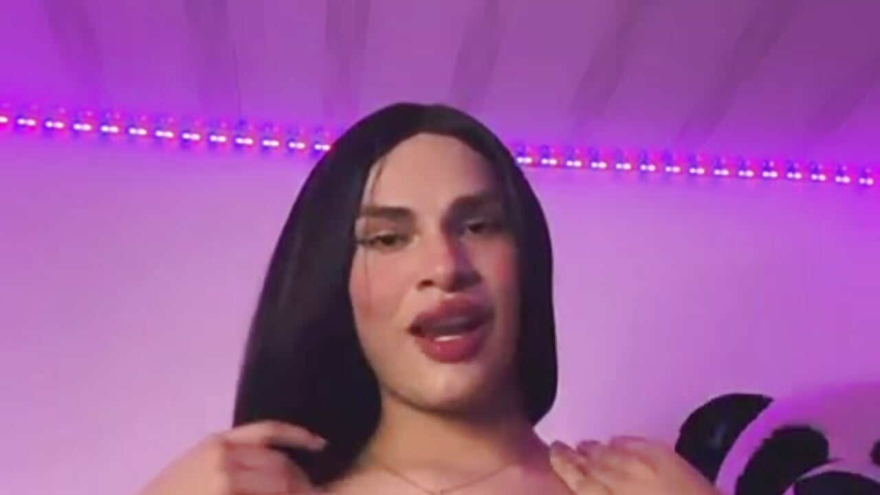 Do you like my outfit? 👌🌹 — filmik ayselmalek, modela(-lki) na kamerkach