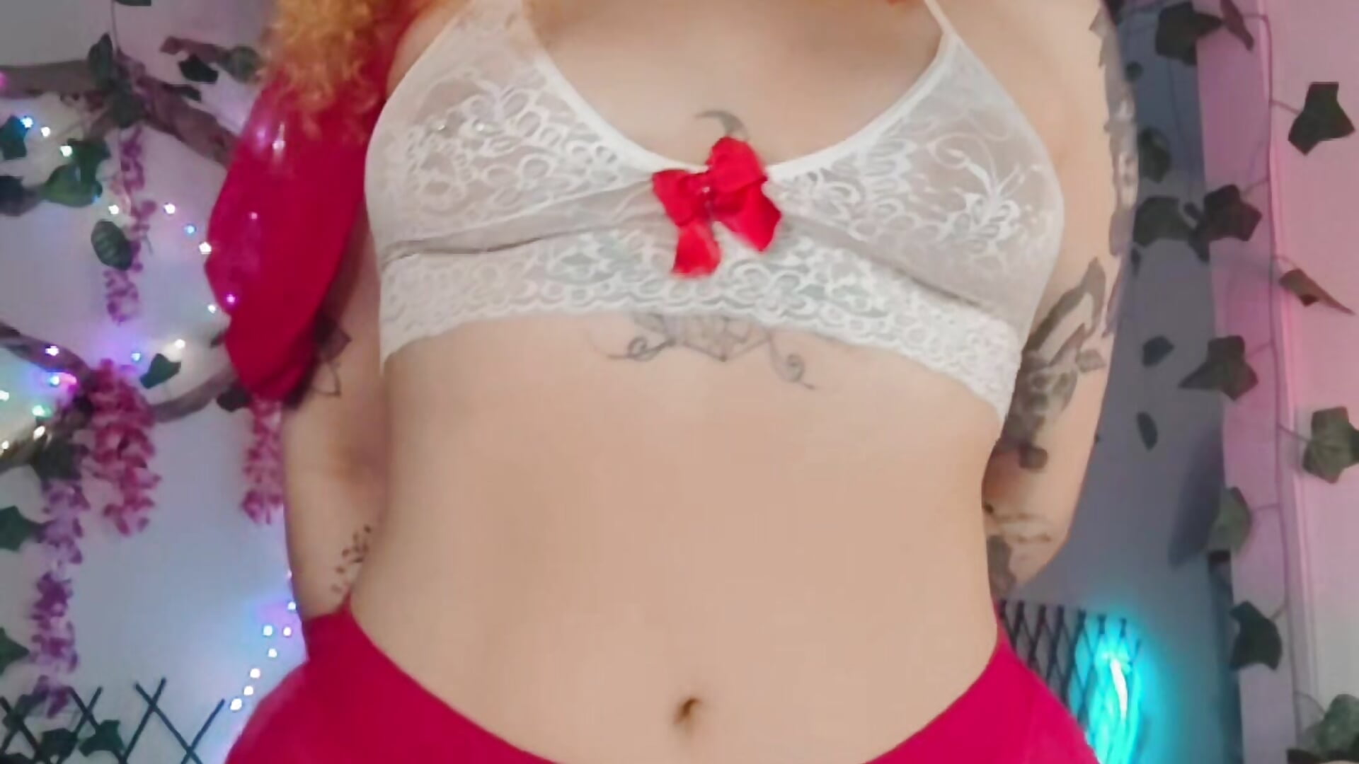 Lil riding hood - video by Alaska_colors7 cam model