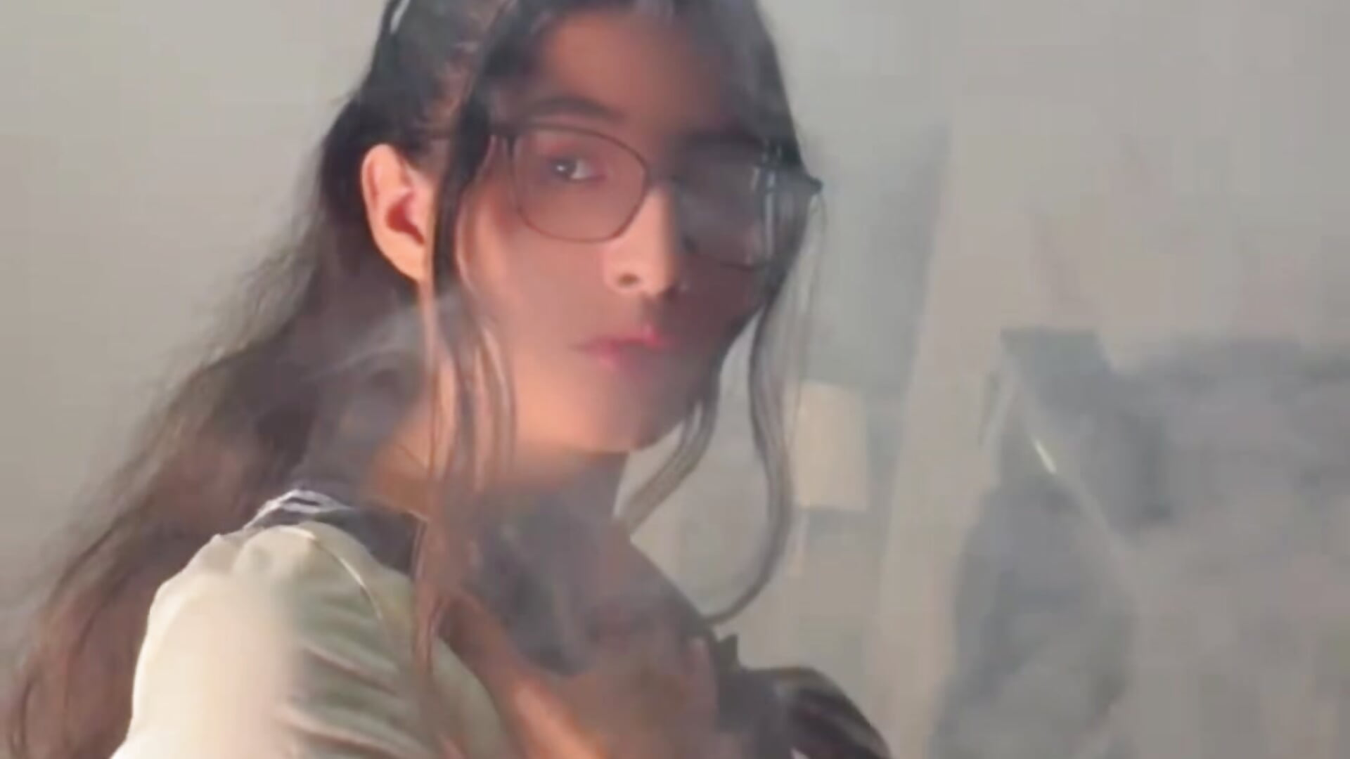 trick or treat 👻 - video của người mẫu cam CoralineSanchez