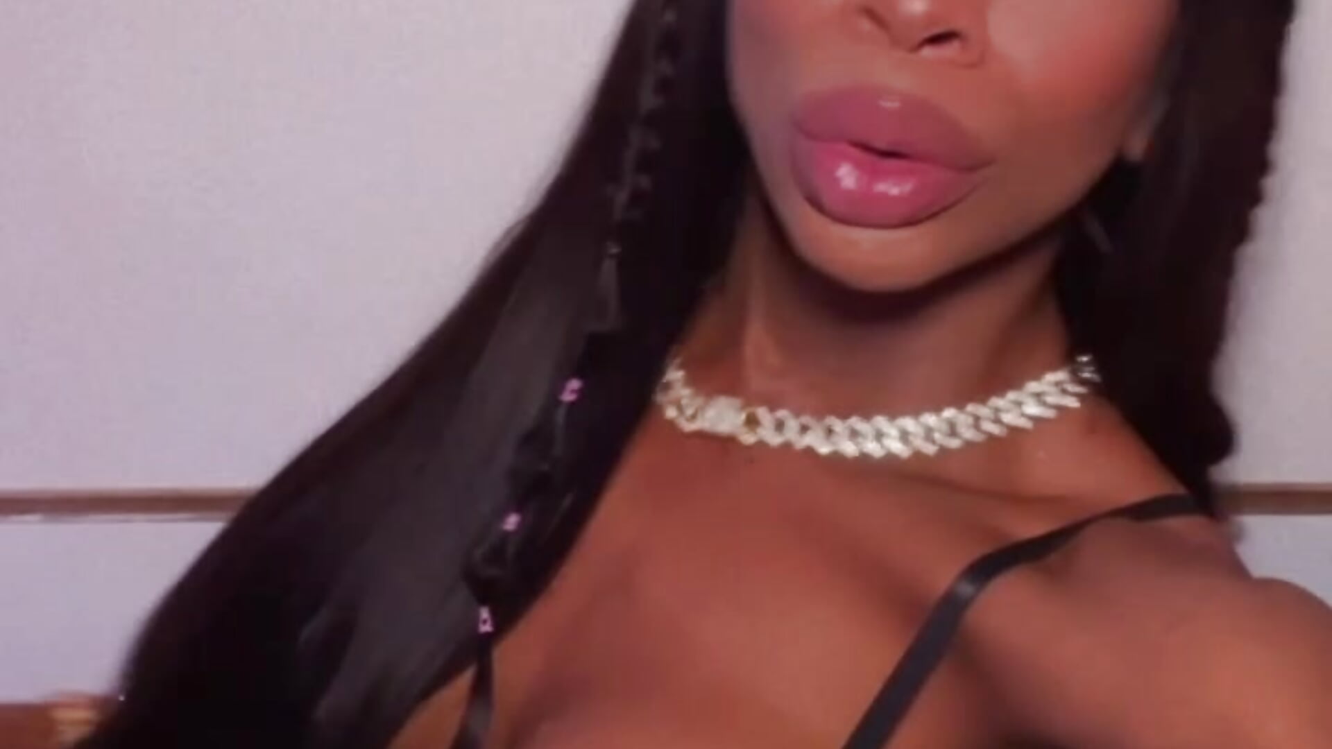 Hi guys - video by Canndy88htxx cam model