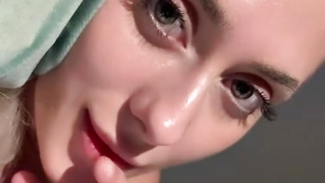 😍what  do you see in my eyes ?😍 - vidéo du modèle de showcams LoryWood