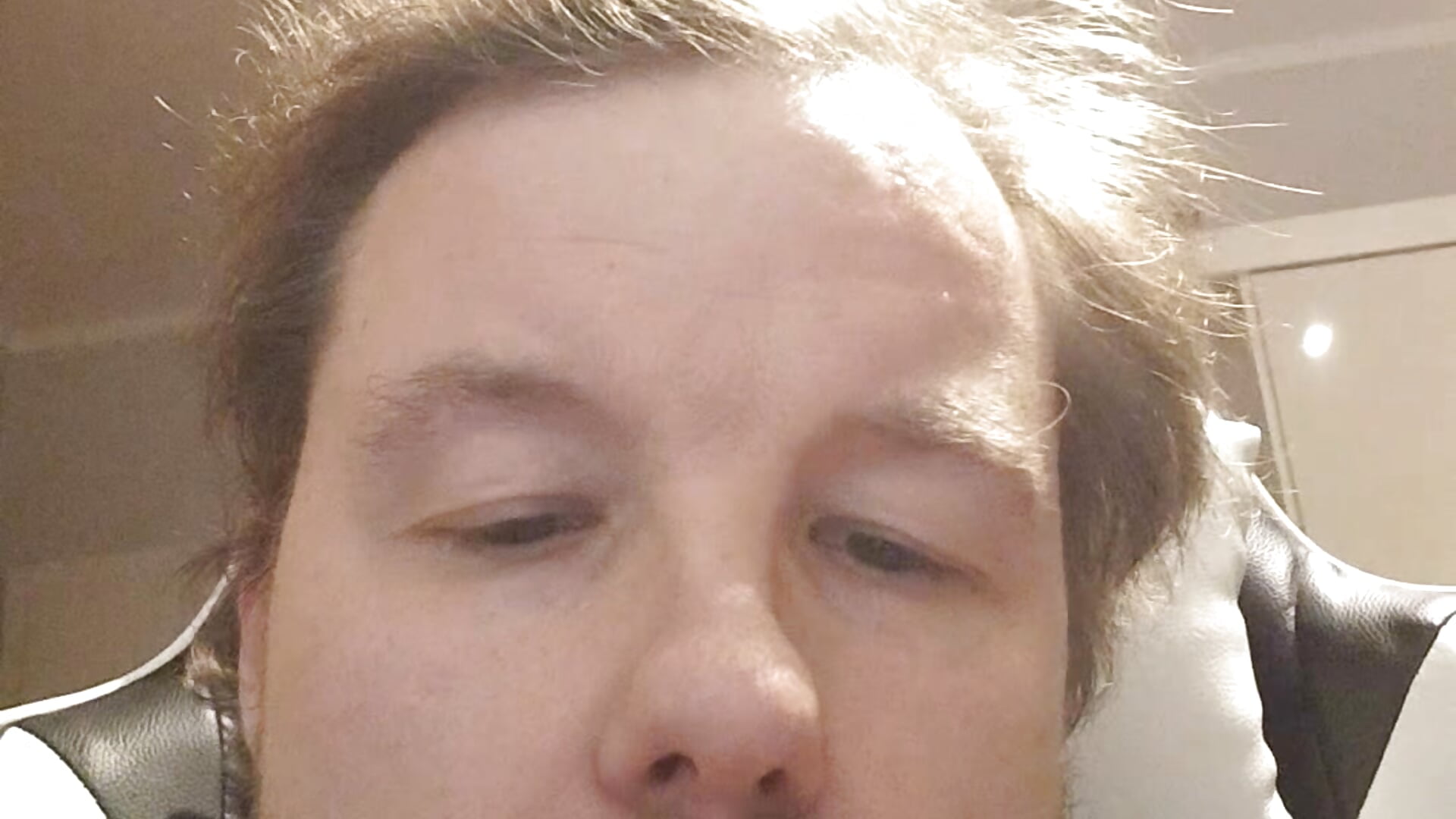 20251019_212018.mp4 - video by larsgessner30 cam model