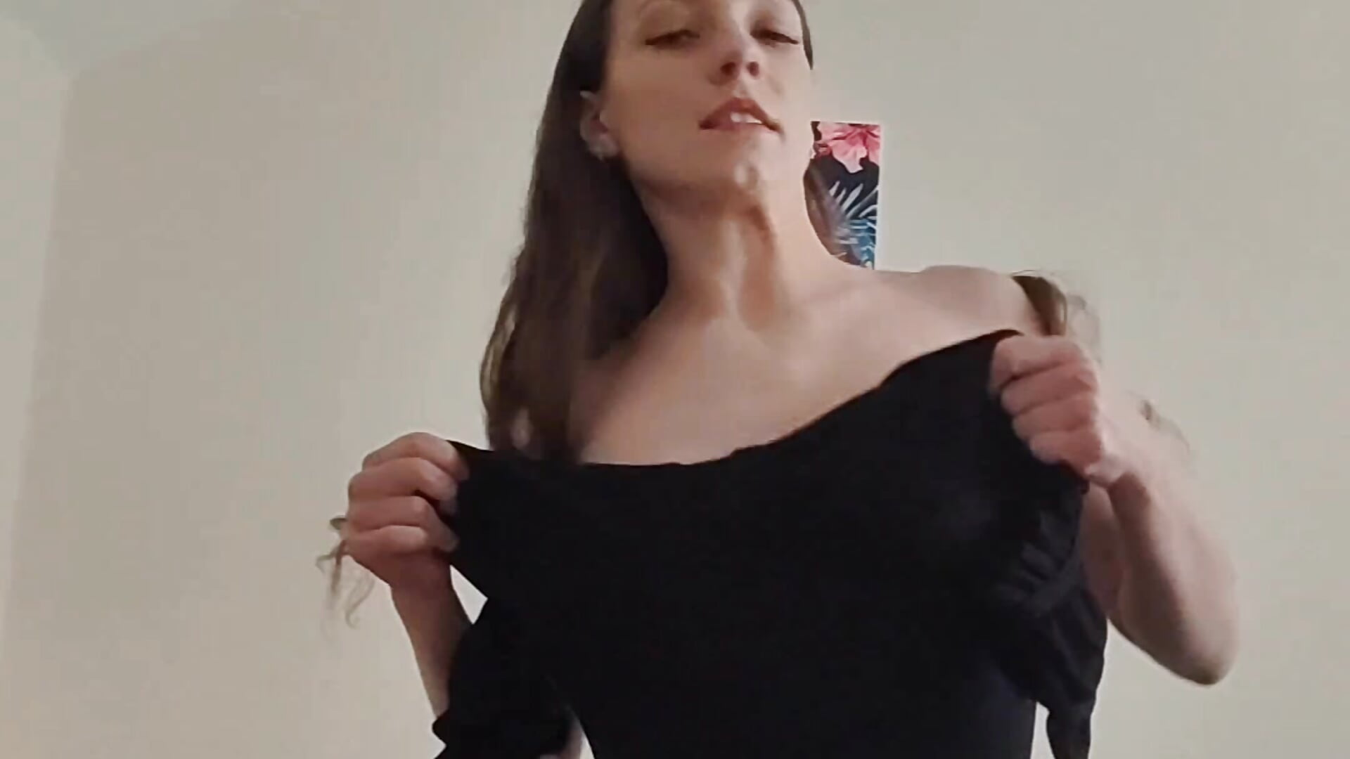 Date with me?😎 - video by Milky_flexy_cat cam model