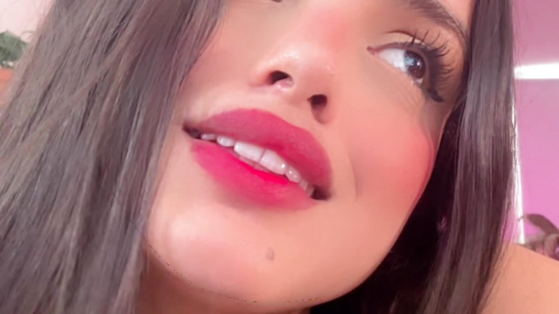 Sorprise 😏🥵 - video by rossth1 cam model