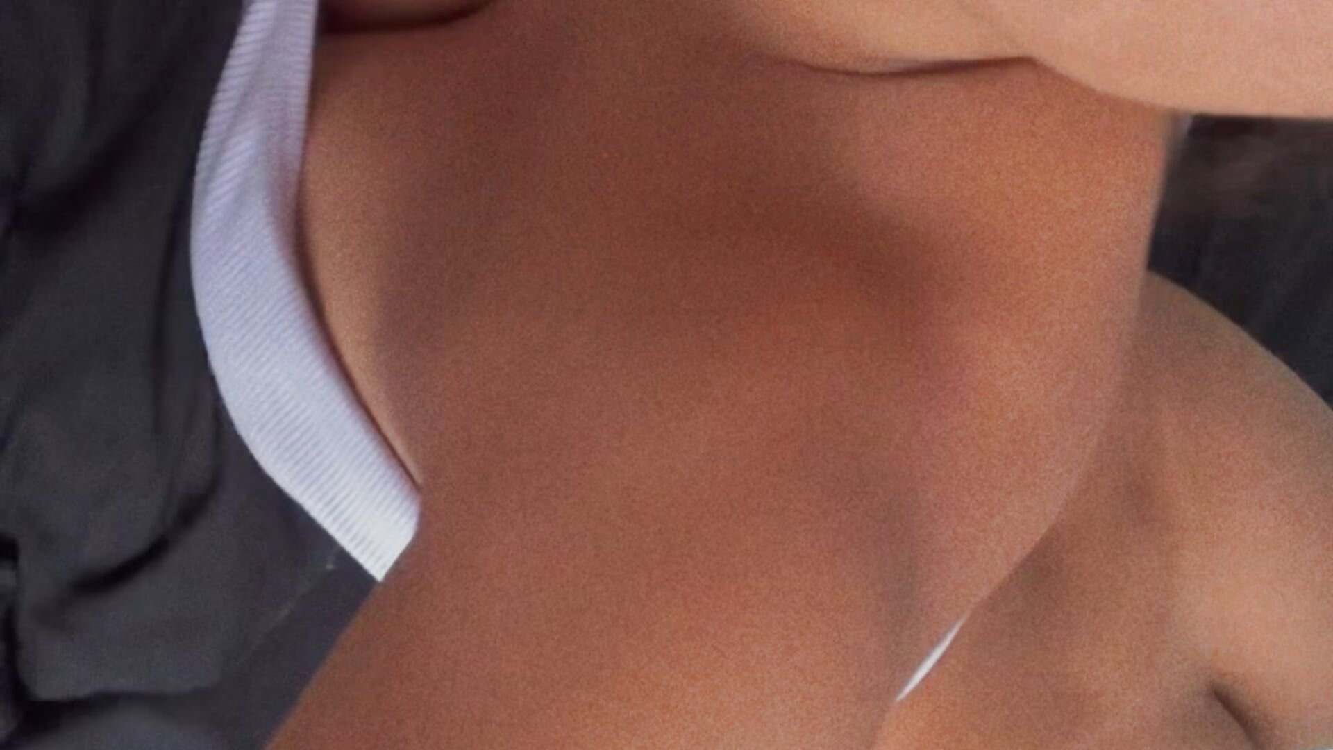 😋 - video by rossth1 cam model