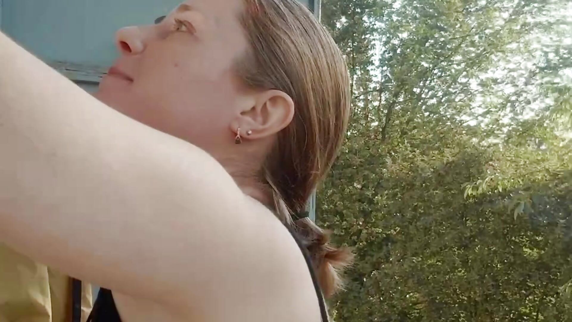 Hehe, being short is very bad. Who's tall and wants to help wash my windows?😃 – video af Your_phobia cam-model