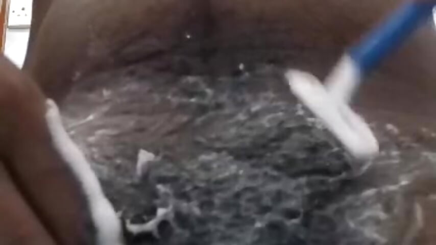 Shaving my black hair cock by razor - vídeo de jackson-rohith modelo de câmara
