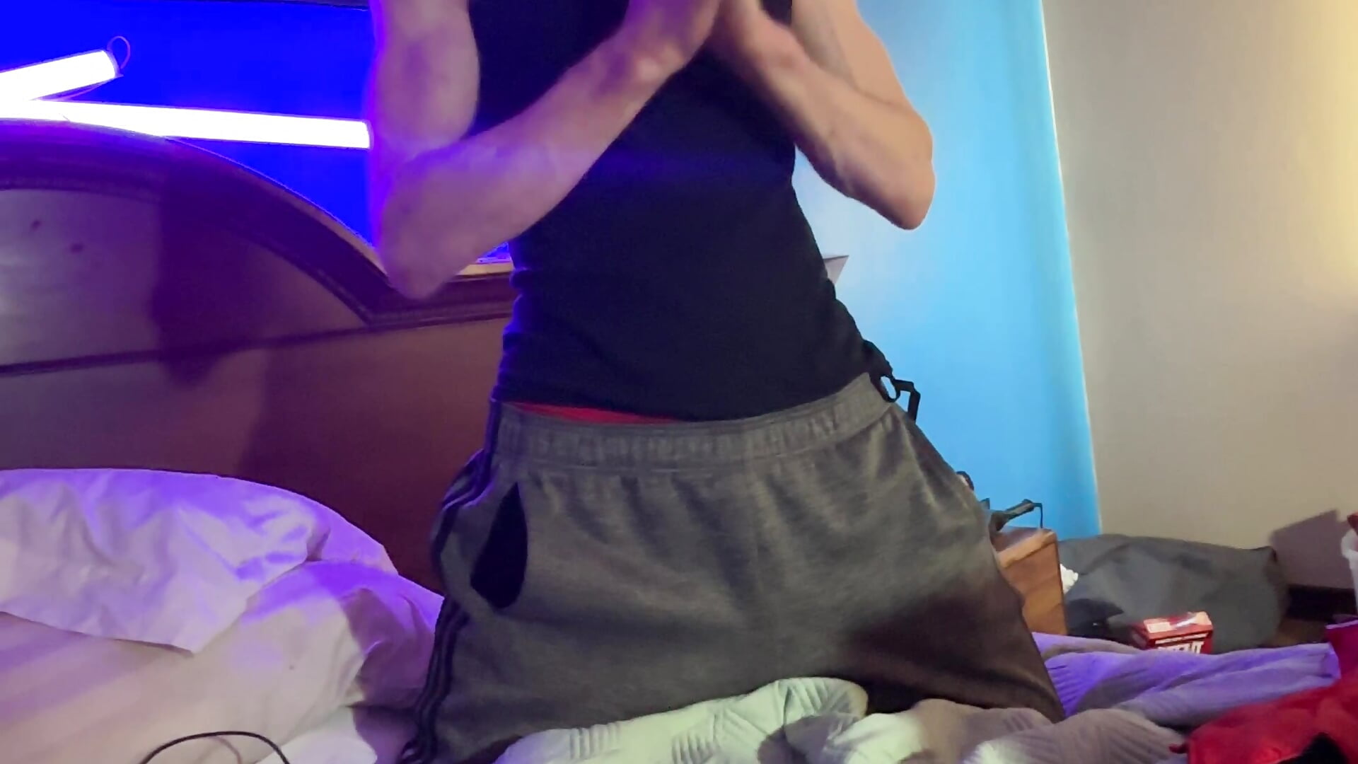 headlines news about the new happenings ion my life #Happyhalloween - video av savageconfidence cam model