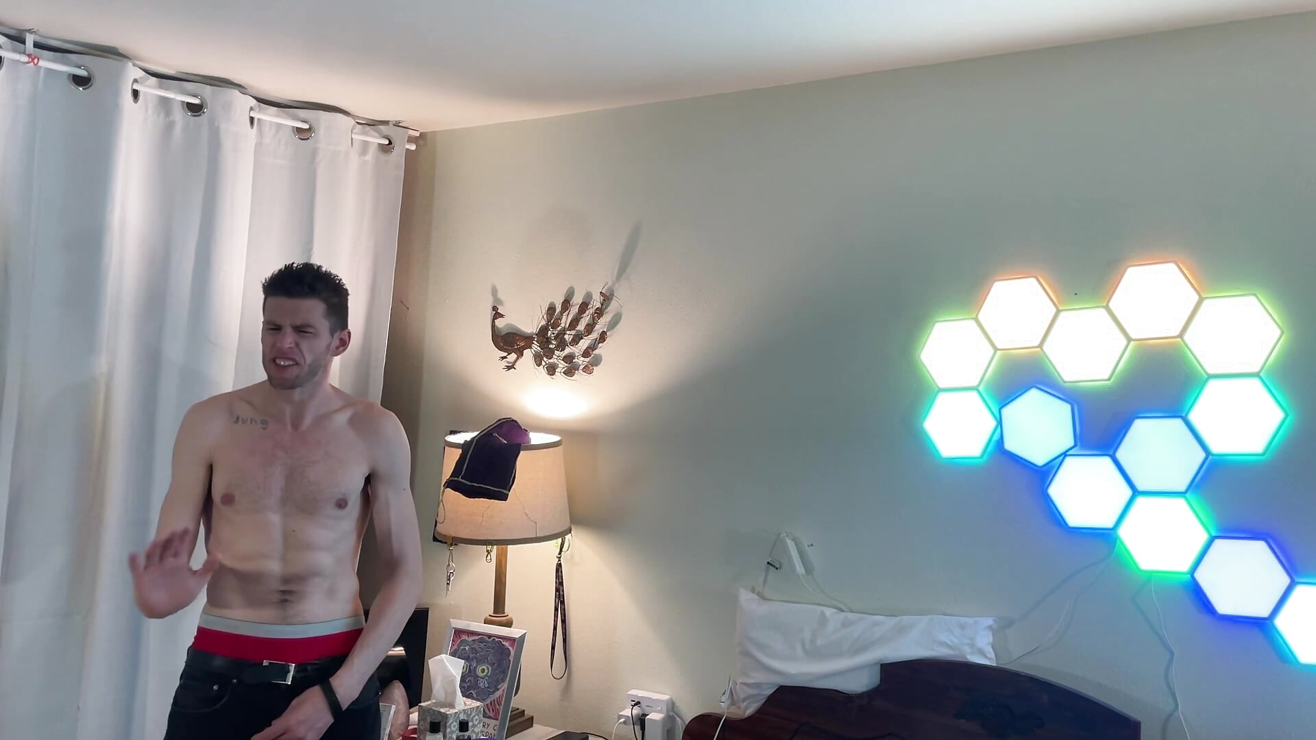 Breaking headline, if under 5”5 you may be offended - video by savageconfidence cam model