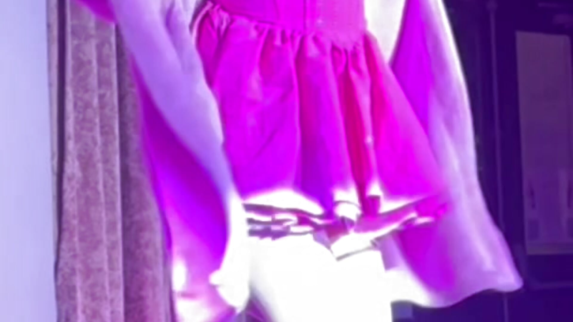 66C871BD-0687-474D-957F-0543D4C2FFB9segment_video_2 - Video von aaprill Cam-Model