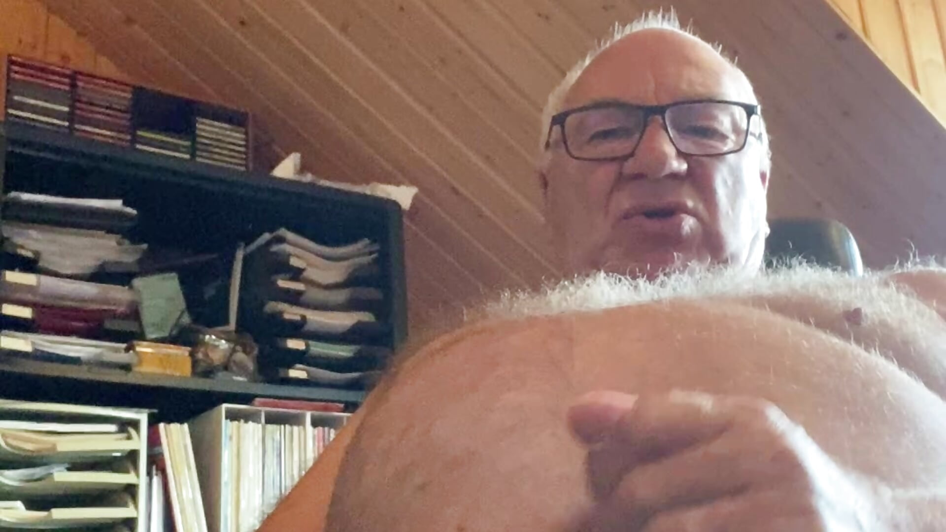 Hard cock – video od webkamerové modelky biggandybig