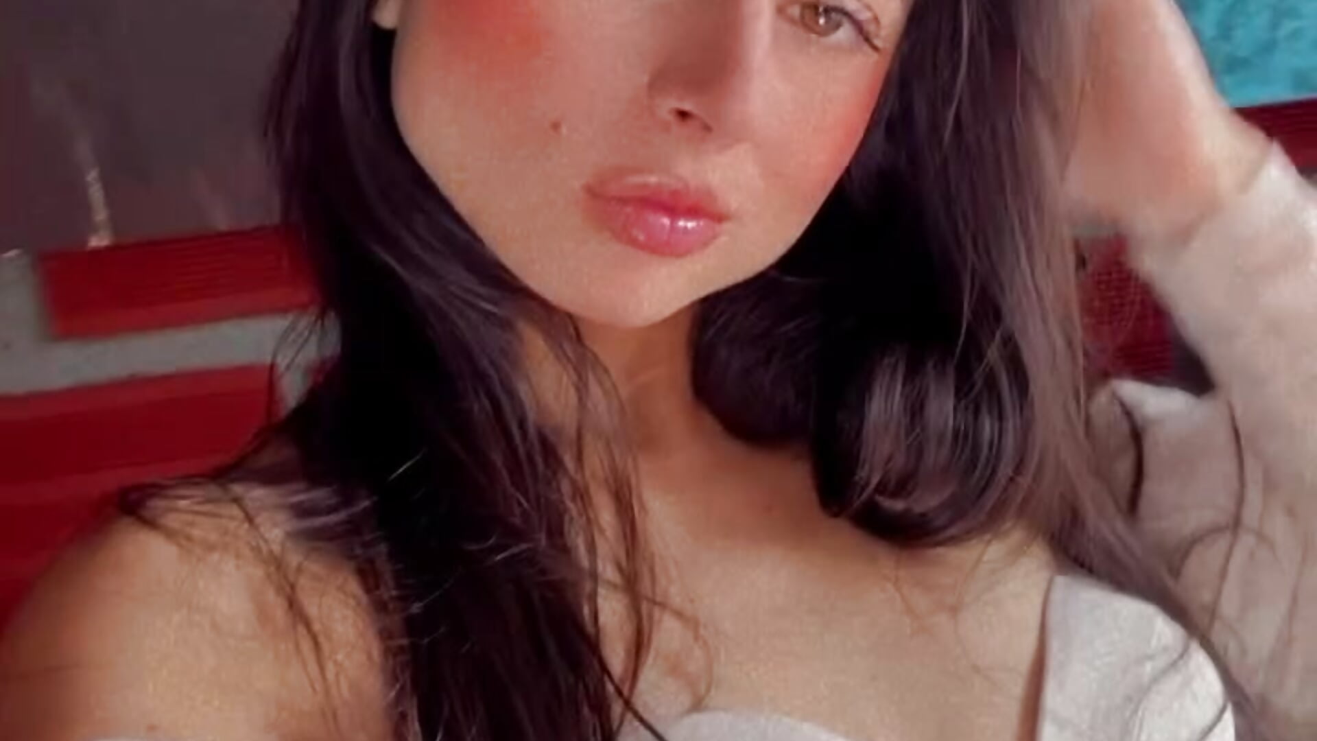 Here are some kisses for being lost – video af sofia_brooke3