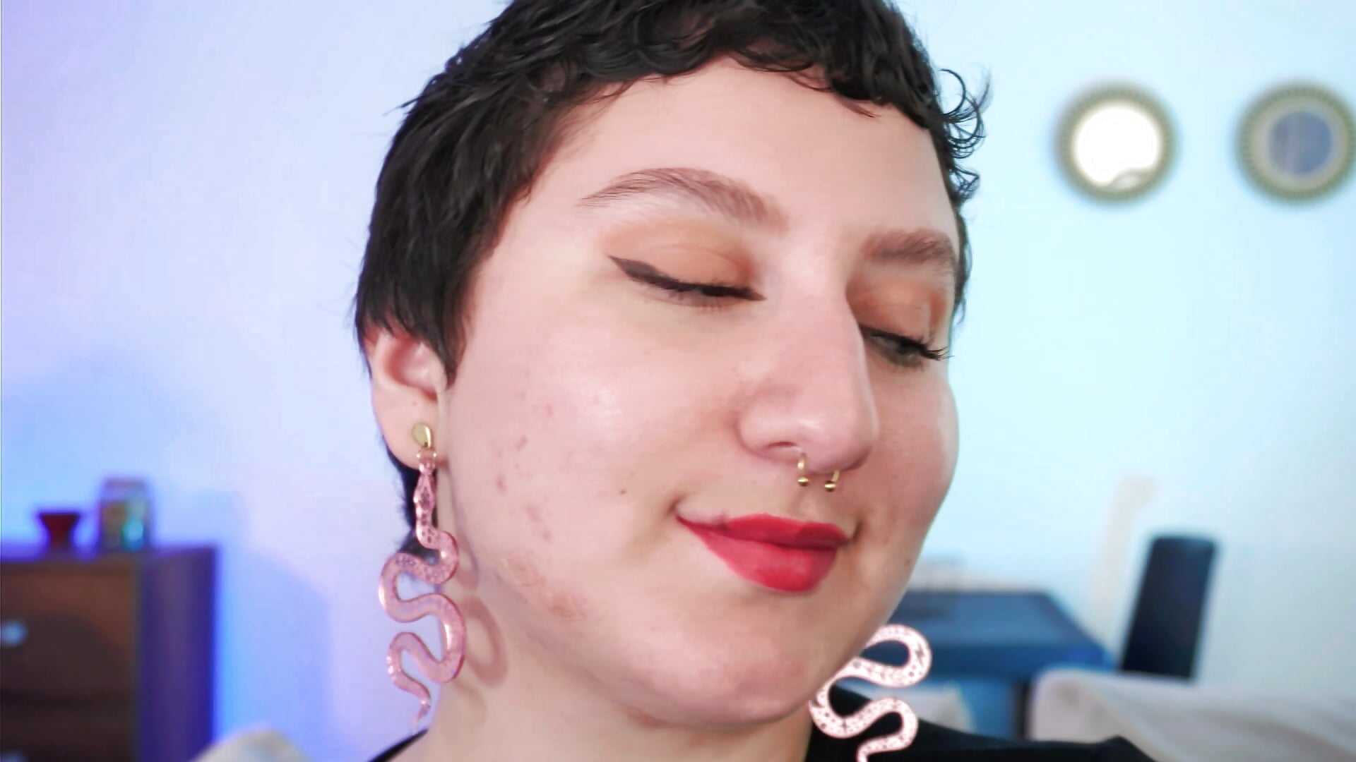 Hello - video by Ximenna_Cruz cam model