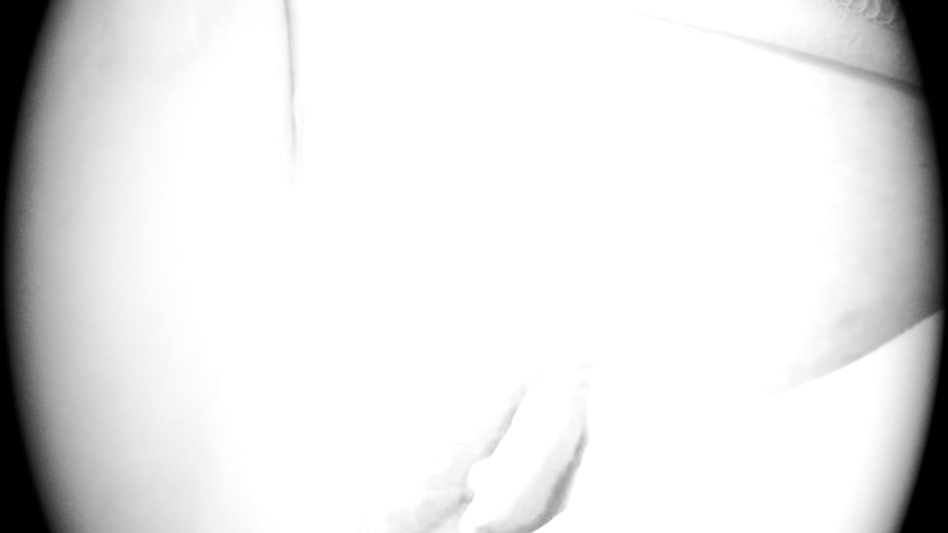 Spy through the keyhole fantasy, wet and upclose and first time domi insert, visible pulsations – video od webkamerové modelky -SugarSass