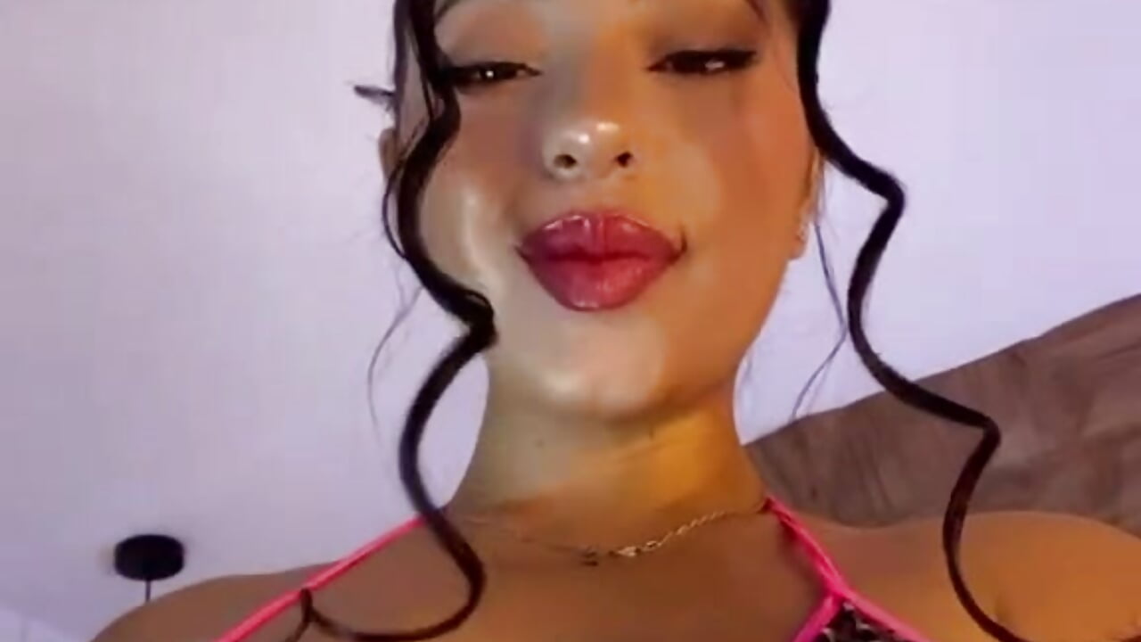 🔥 - video by Venus_velez_ cam model