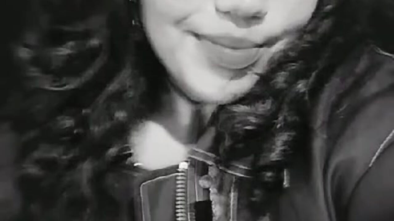 come here I am for you my love – видео вебкам-модели NayaraHinny